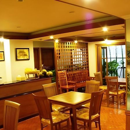 Chada Thai House Pattaya Exterior foto